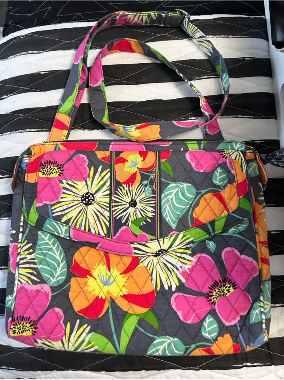 Vera Bradley jazzy bloom Crossbody messenger Bag - Picture 14 of 14